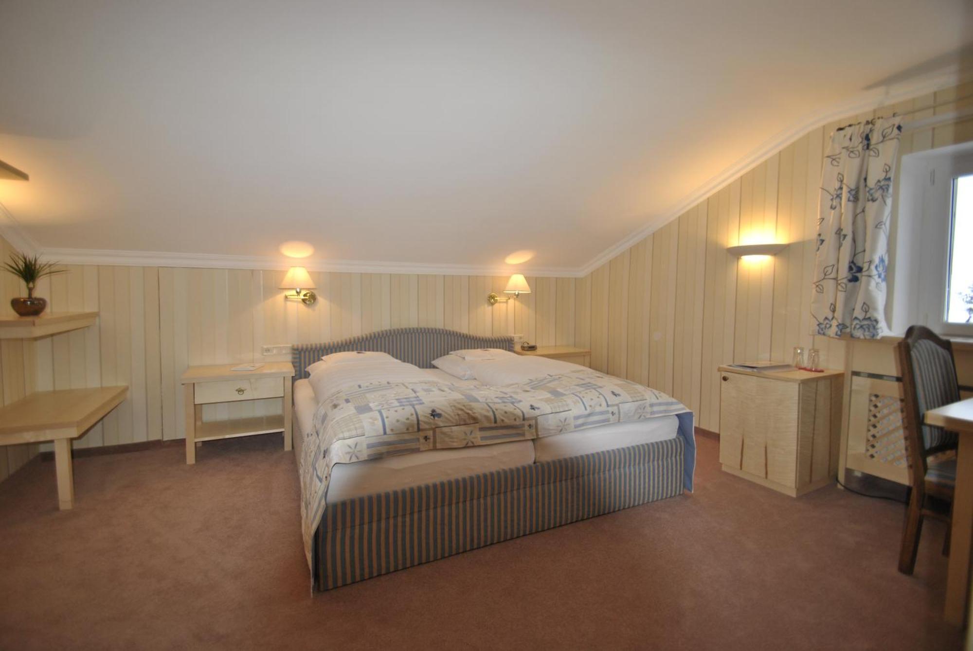 Hotel Albona Nova Zuers Ngoại thất bức ảnh