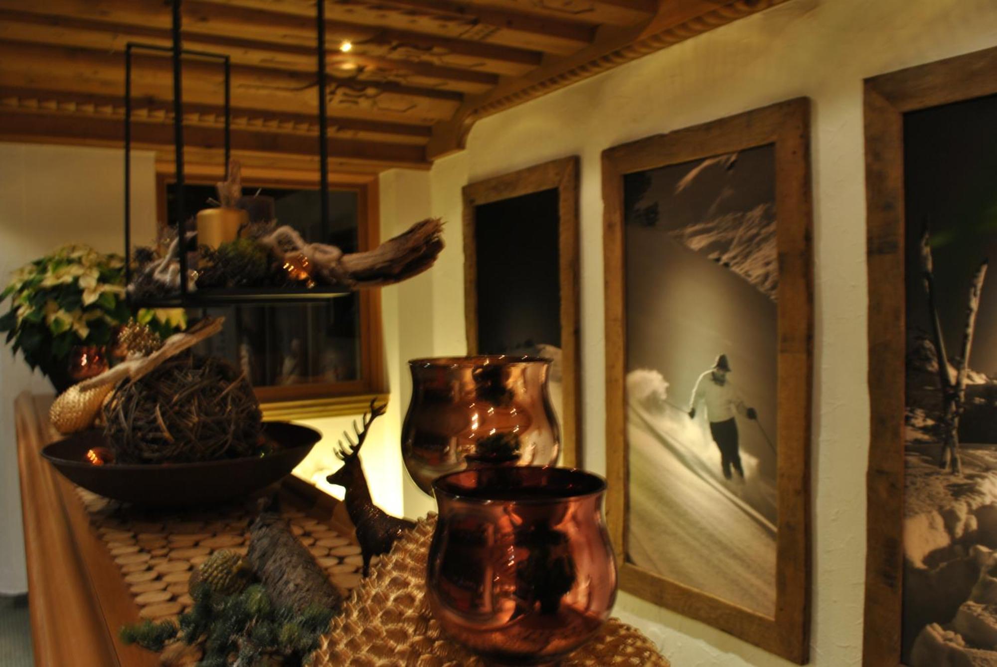 Hotel Albona Nova Zuers Ngoại thất bức ảnh