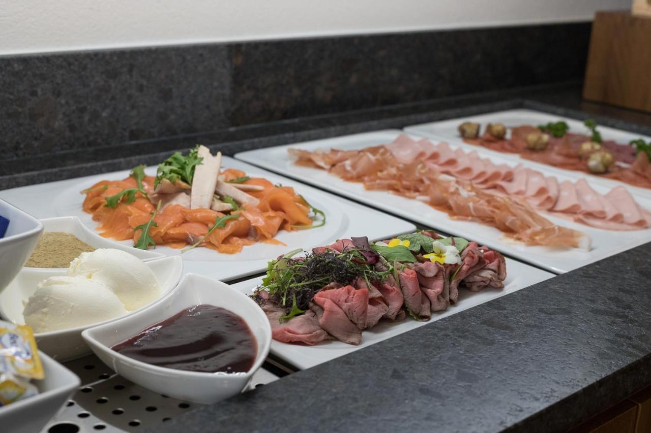 Hotel Albona Nova Zuers Ngoại thất bức ảnh