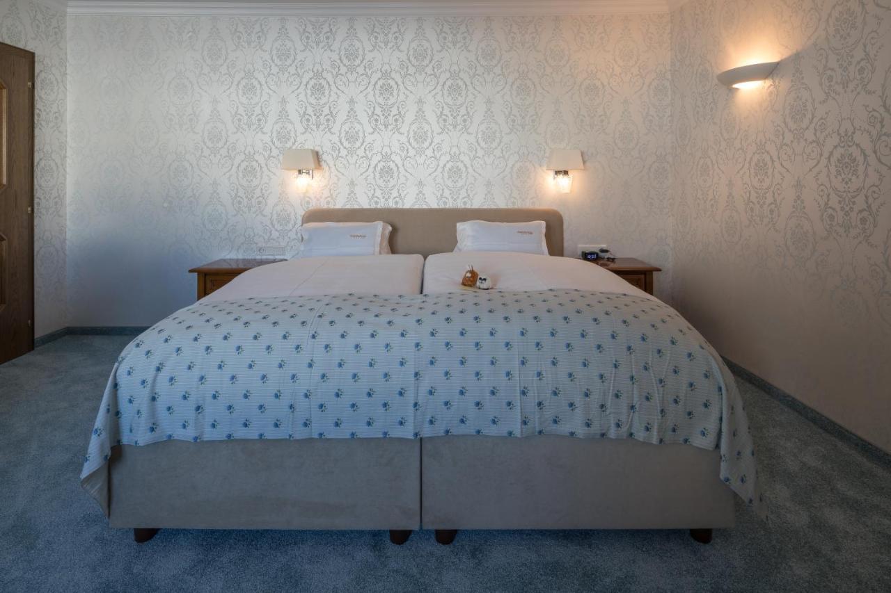 Hotel Albona Nova Zuers Ngoại thất bức ảnh